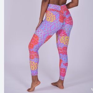 CLS NC Motion Leggings Geometric Size Large New with tag